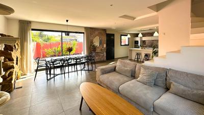 Maison - 98 m² - 4 pièces