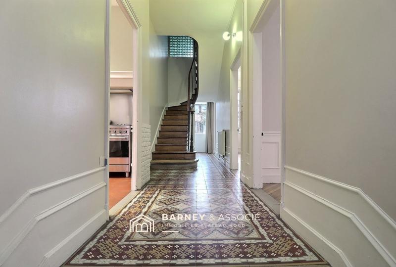 Maison ancienne - 184 m² - 8 pièces