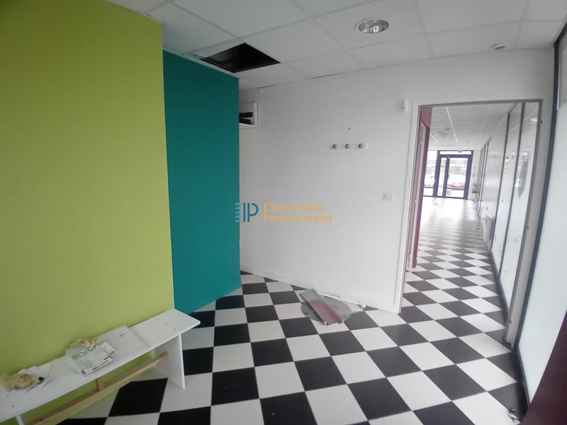 Local commercial - 56 m² - 2 pièces