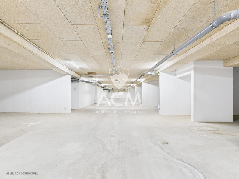 Parking / Garage - 13 m²