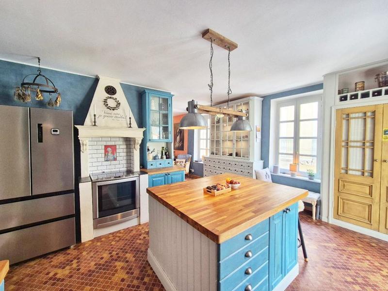 Maison - 180 m² - 6 pièces