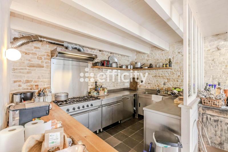 Maison - 192 m² - 9 pièces