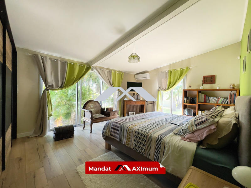 Villa - 180 m² - 5 pièces