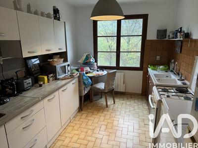 Maison - 245 m² - 9 pièces