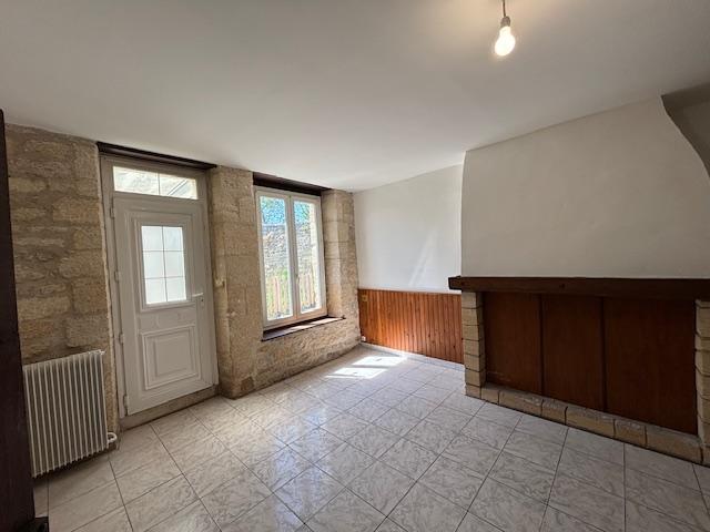 Maison en pierre - 74 m² - 4 pièces