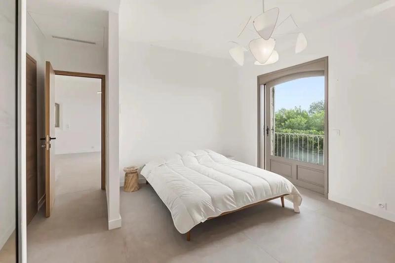 Maison - 307 m² - 7 pièces