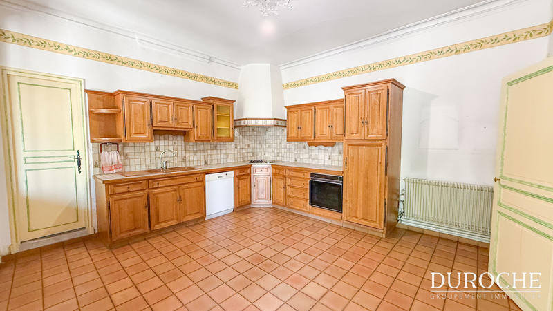 Mas - 245 m² - 7 pièces