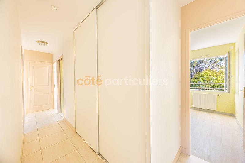 Maison - 193 m² - 9 pièces