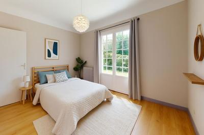 Maison - 198 m² - 7 pièces