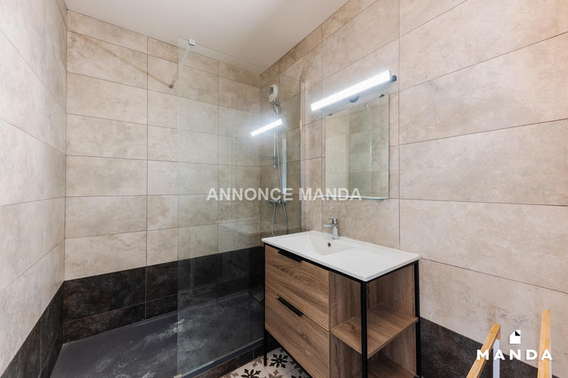 Chambre - 11 m² - 3 pièces