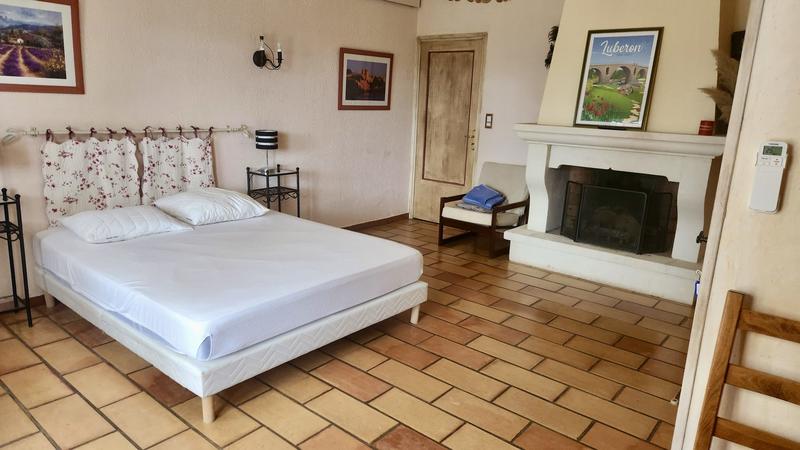 Maison - 335 m² - 12 pièces