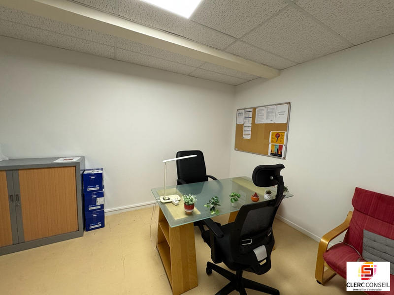 Bureau - 335 m²