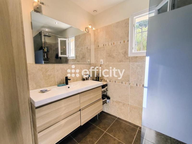 Villa - 176 m² - 6 pièces