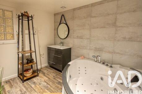 Maison - 127 m² - 7 pièces