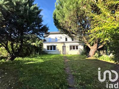 Maison - 96 m² - 5 pièces