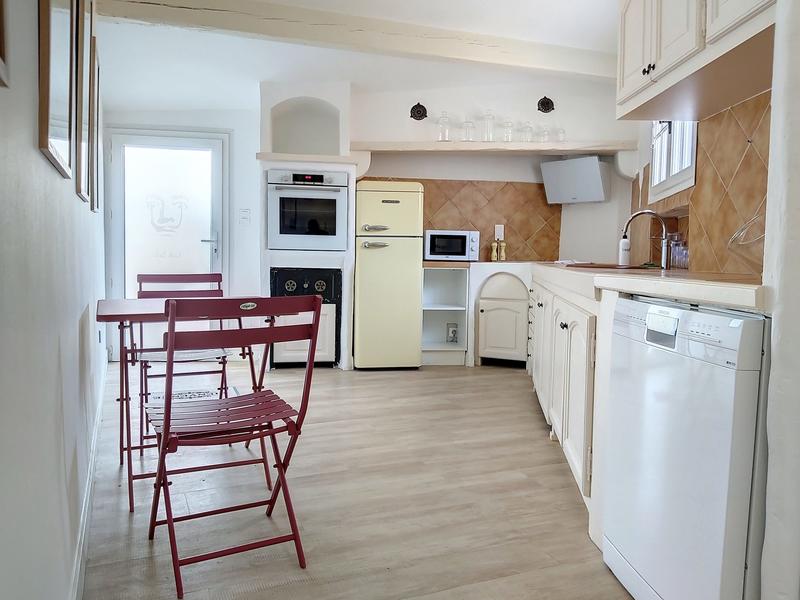 Maison - 400 m² - 12 pièces