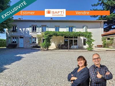 Maison de maîtres - 210 m² - 8 pièces