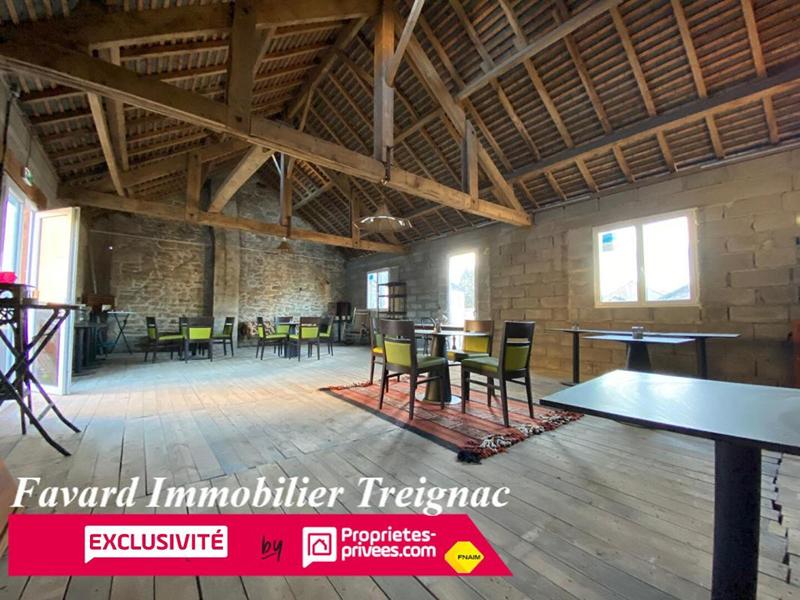 Maison - 330 m² - 8 pièces