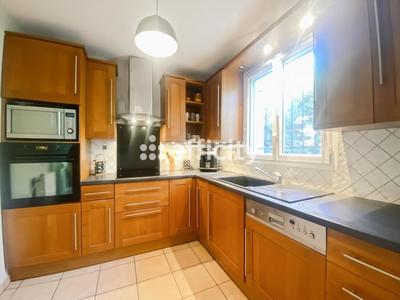 Maison - 86 m² - 4 pièces