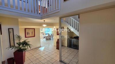 Maison - 192 m² - 9 pièces