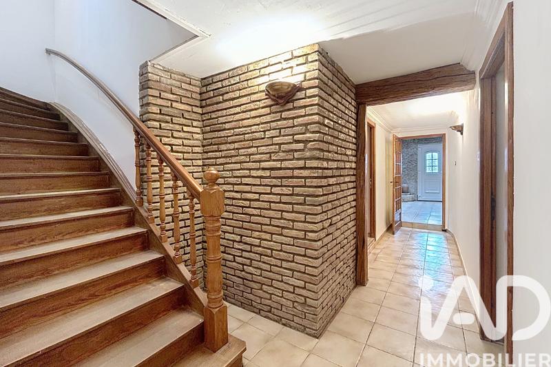 Maison - 181 m² - 8 pièces