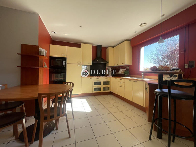 Maison - 139 m² - 9 pièces