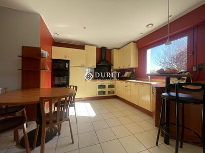 Maison - 139 m² - 9 pièces