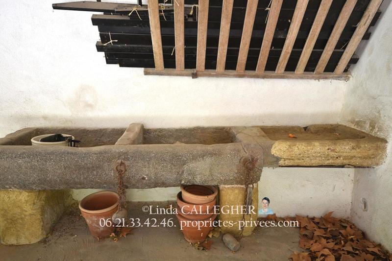 Demeure - 279 m² - 9 pièces