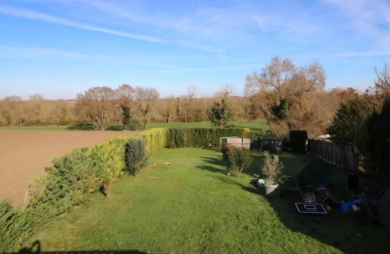 Maison - 102 m² - 4 pièces