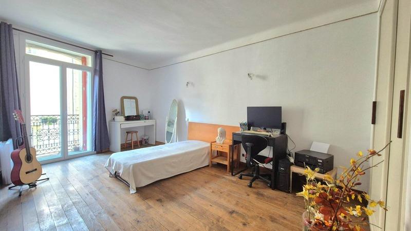 Maison - 212 m² - 8 pièces