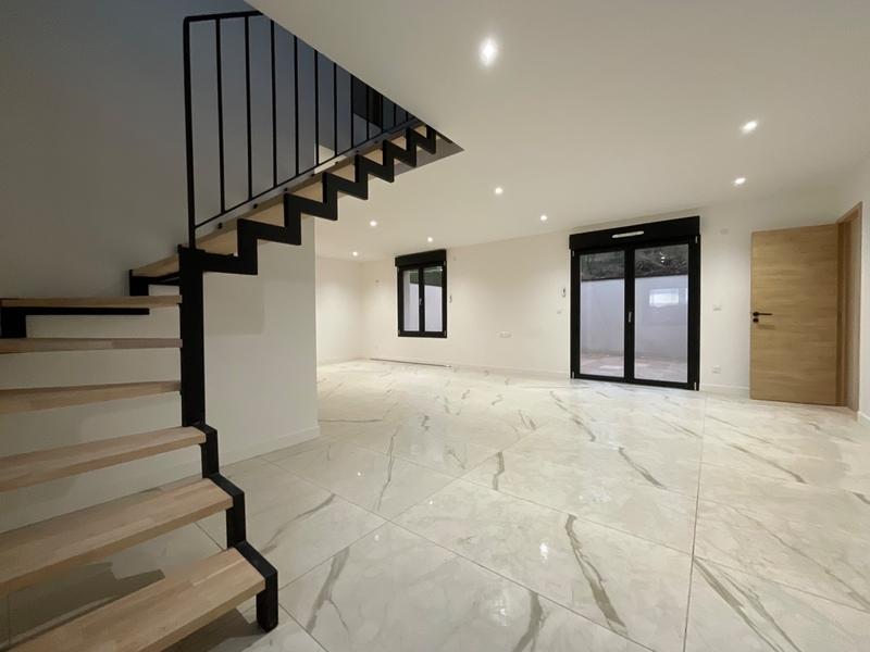 Maison - 111 m² - 5 pièces