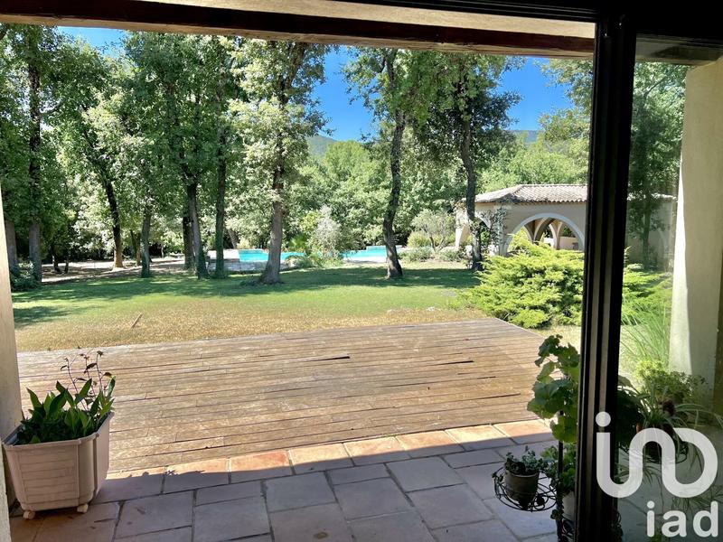 Maison - 246 m² - 7 pièces