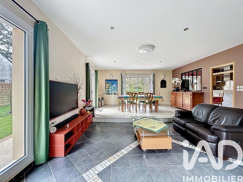 Maison - 225 m² - 8 pièces