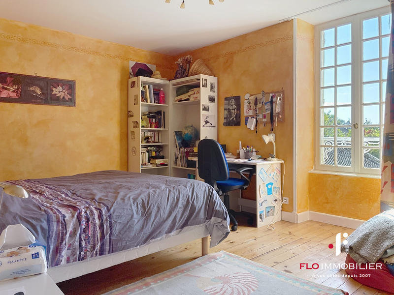 Maison ancienne - 328 m² - 8 pièces