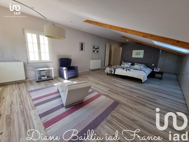 Maison de ville - 263 m² - 8 pièces
