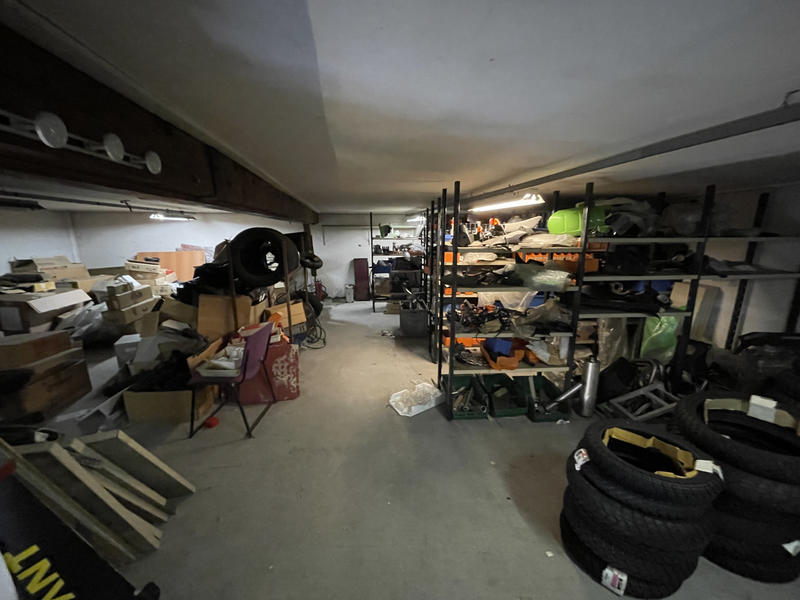 Local commercial - 1 260 m²