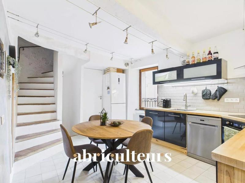 Appartement - 65 m² - 3 pièces