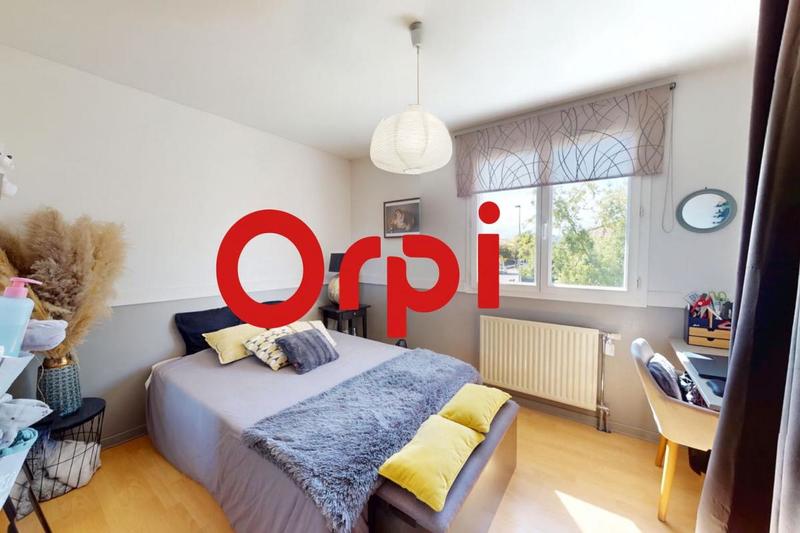 Maison - 98 m² - 5 pièces