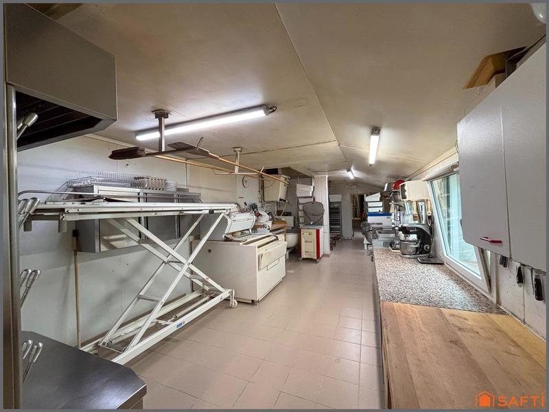 Local commercial - 255 m²