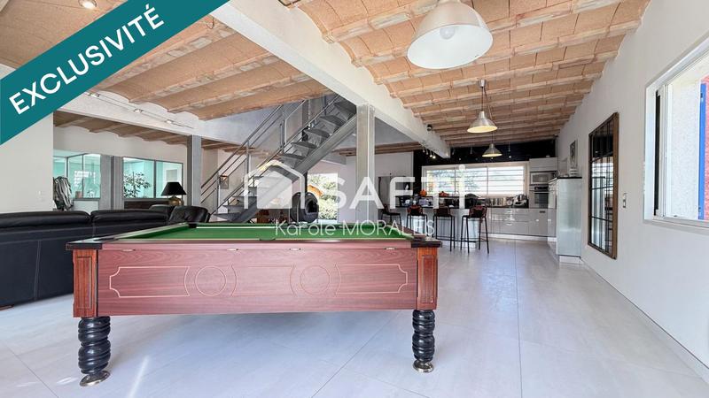 Villa - 255 m² - 5 pièces