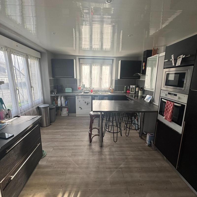 Maison - 139 m² - 7 pièces