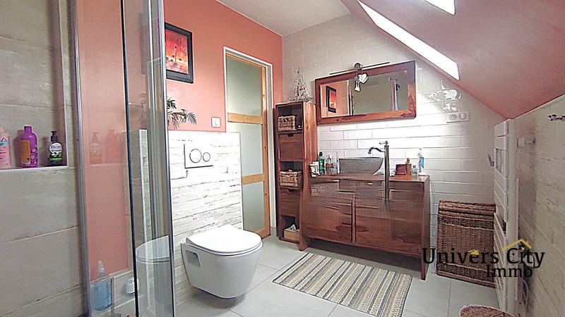 Maison - 123 m² - 6 pièces