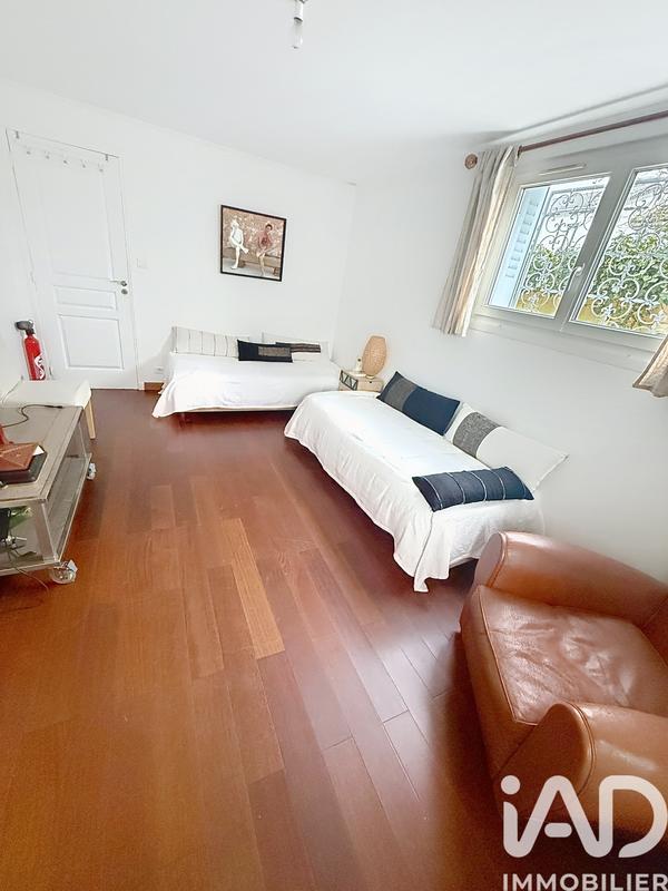 Maison - 161 m² - 8 pièces