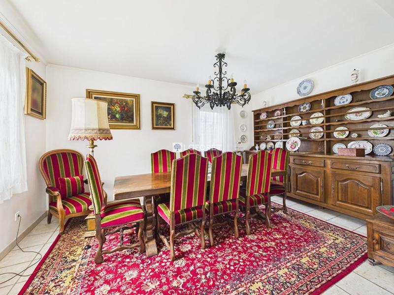 Maison - 187 m² - 8 pièces