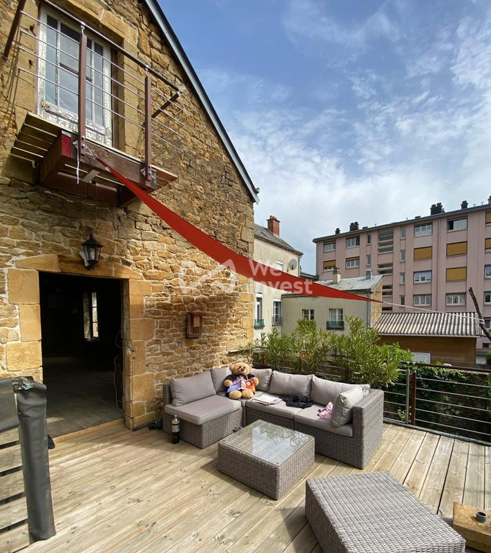 Maison - 233 m² - 7 pièces