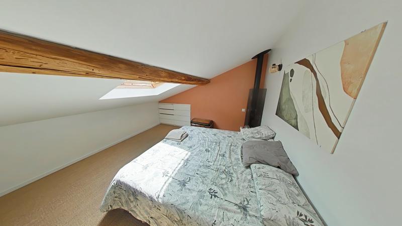 Loft - 121 m² - 5 pièces