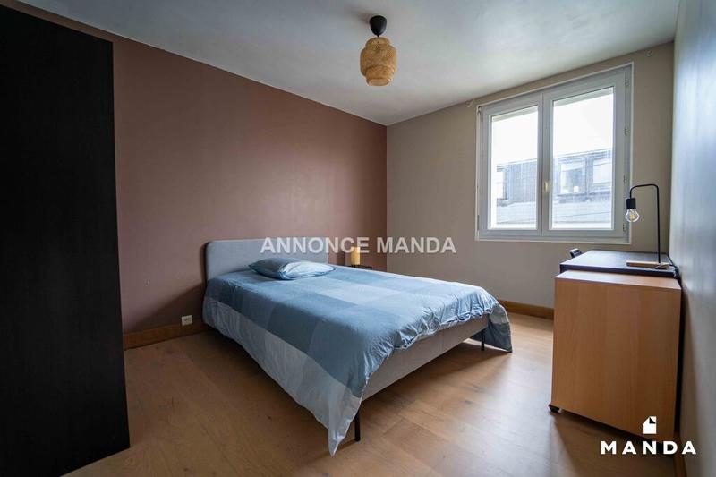 Chambre - 10 m² - 6 pièces