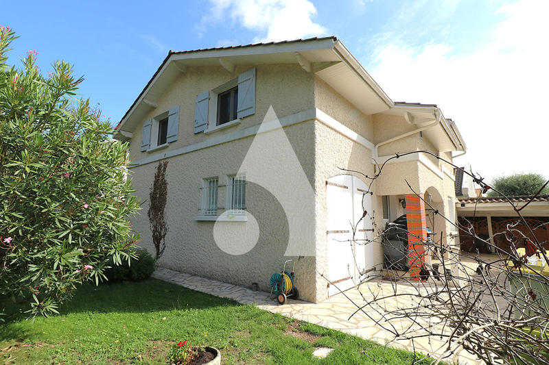 Maison - 139 m² - 6 pièces