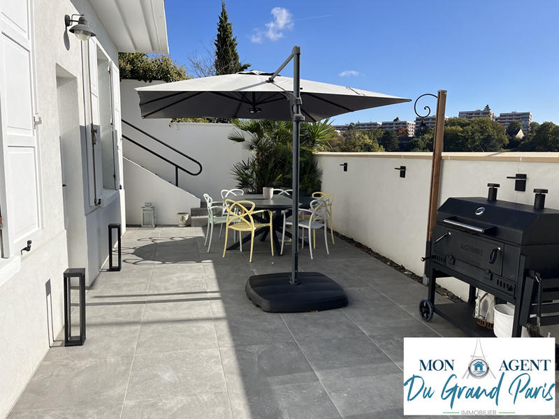 Maison - 136 m² - 6 pièces