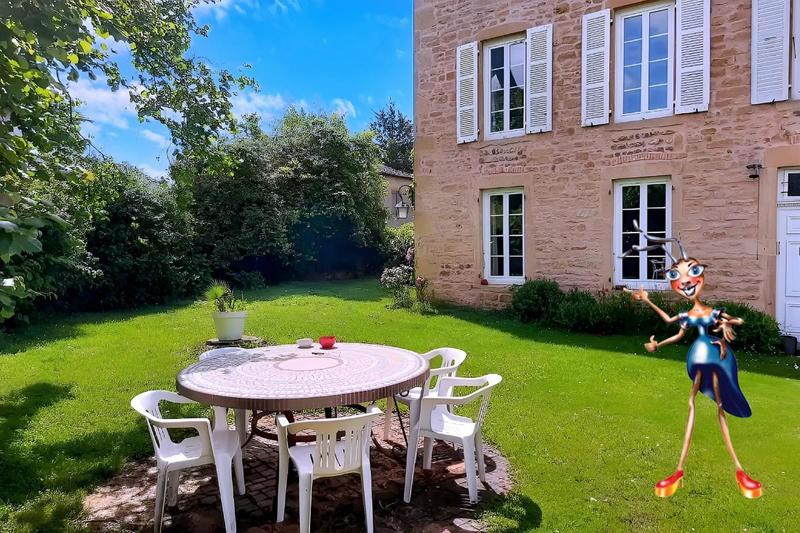 Demeure - 234 m² - 7 pièces